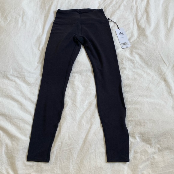 NWT Alo Yoga High Waist Micro Waffle Low Key Legging in Black Size SM - Picture 2 of 5